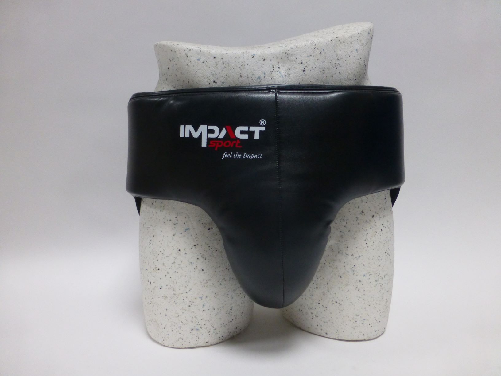 IMPACT SPORT KRUISBESCHERMER - ZWART